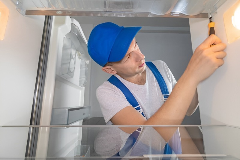 Refrigerator repair in La Mirada